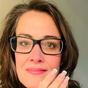 Meet your Posher, Amy